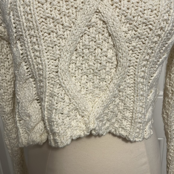 Free People Cream Cropped Cable Knit Crew Neck Sweater women size XS long sleeve - Picture 3 of 8